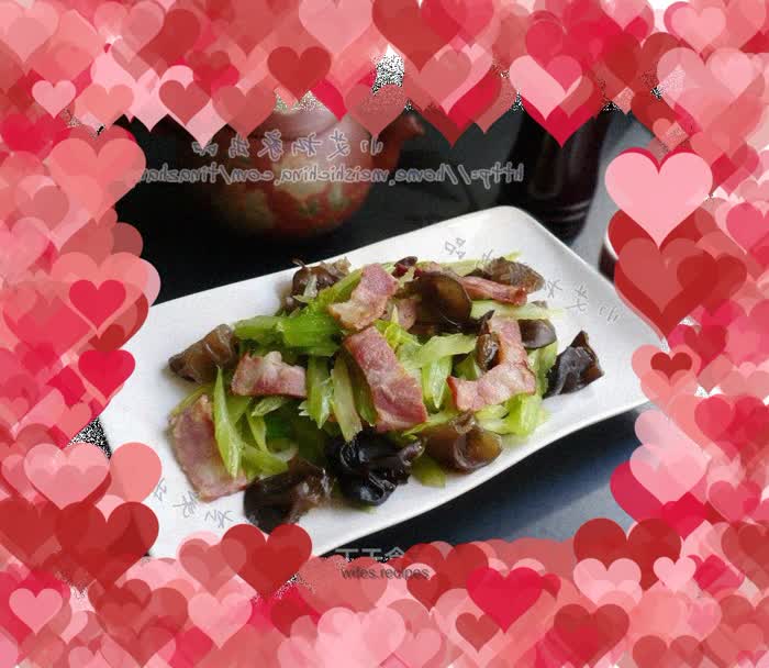 Stir-fried celery with bacon and fungus
