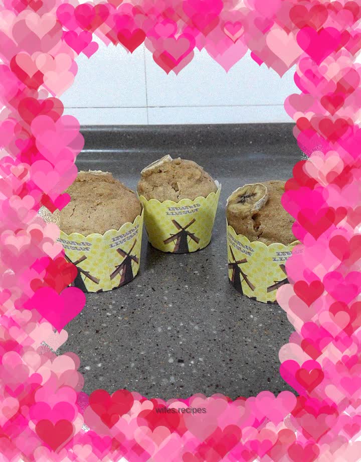 Whole grain yogurt peanut butter banana muffin