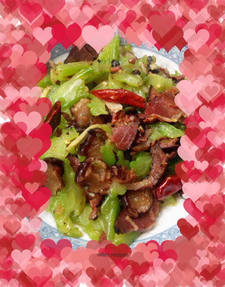 Stir-fried bacon with bitter melon
