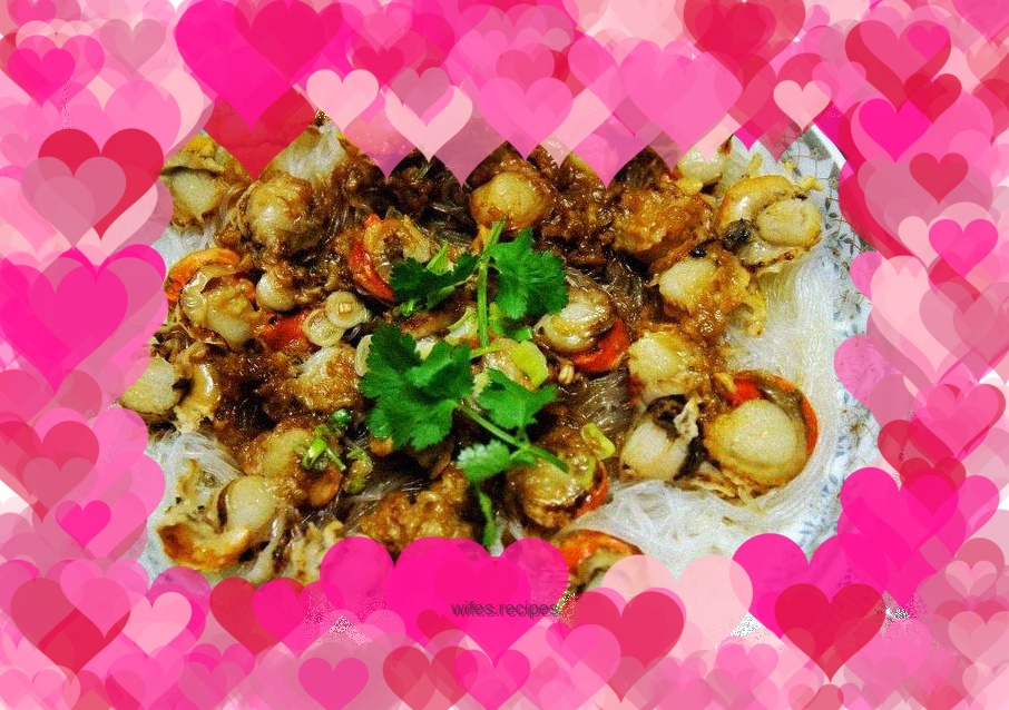 Steamed scallops with garlic vermicelli