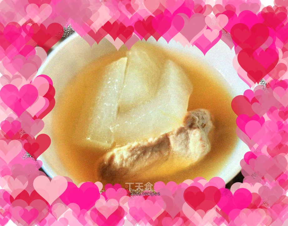 Spare ribs and winter melon soup