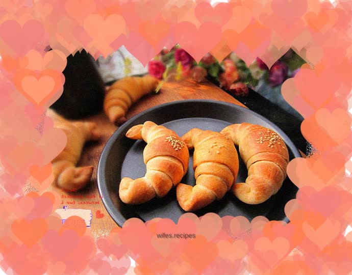 Unique hard bread-gold horn