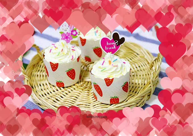 Red Velvet Cream Cake Cup