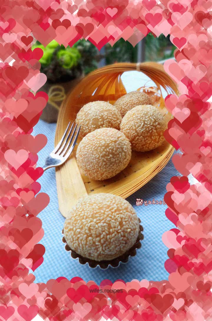Sesame glutinous rice balls