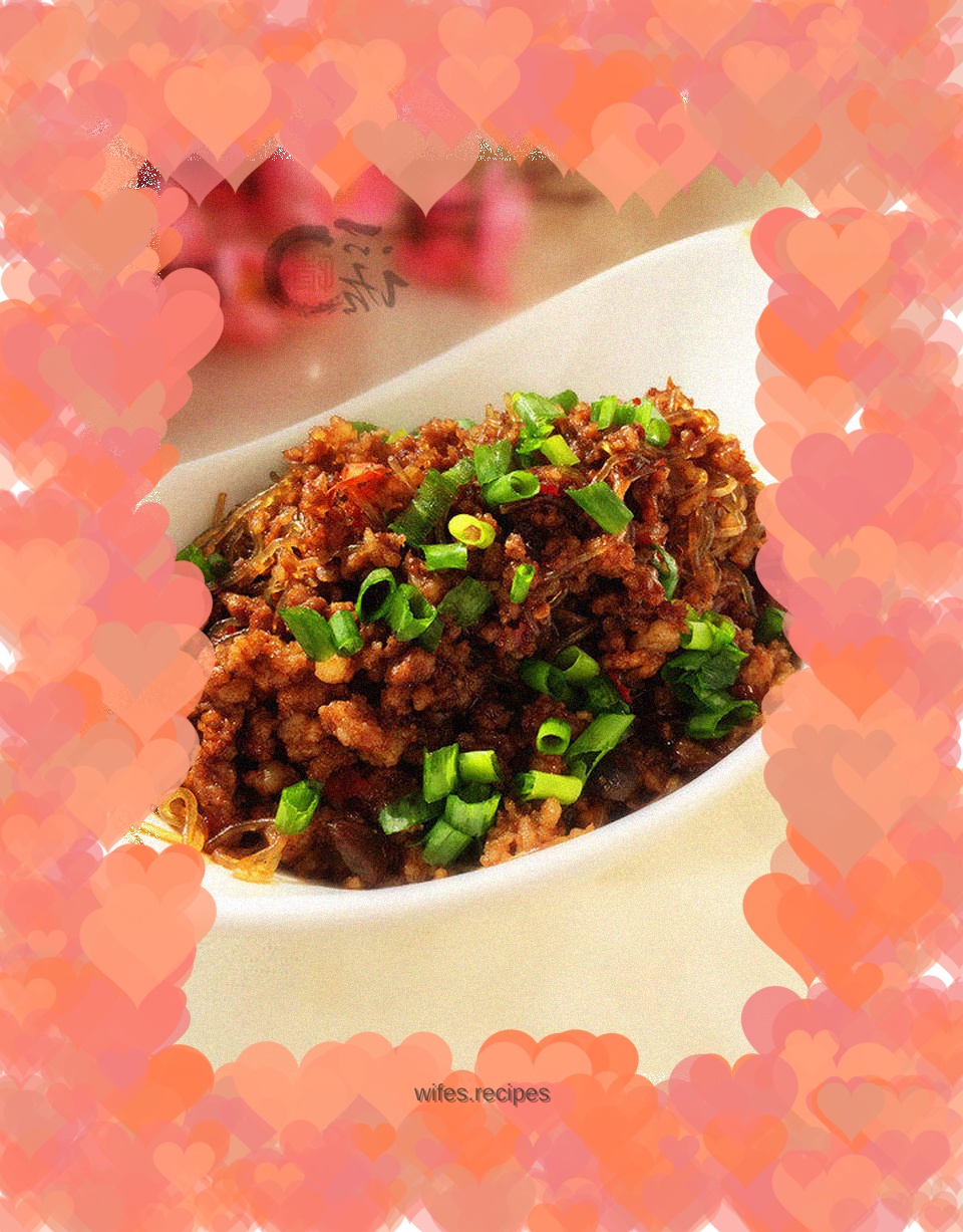 Ants climbing the tree