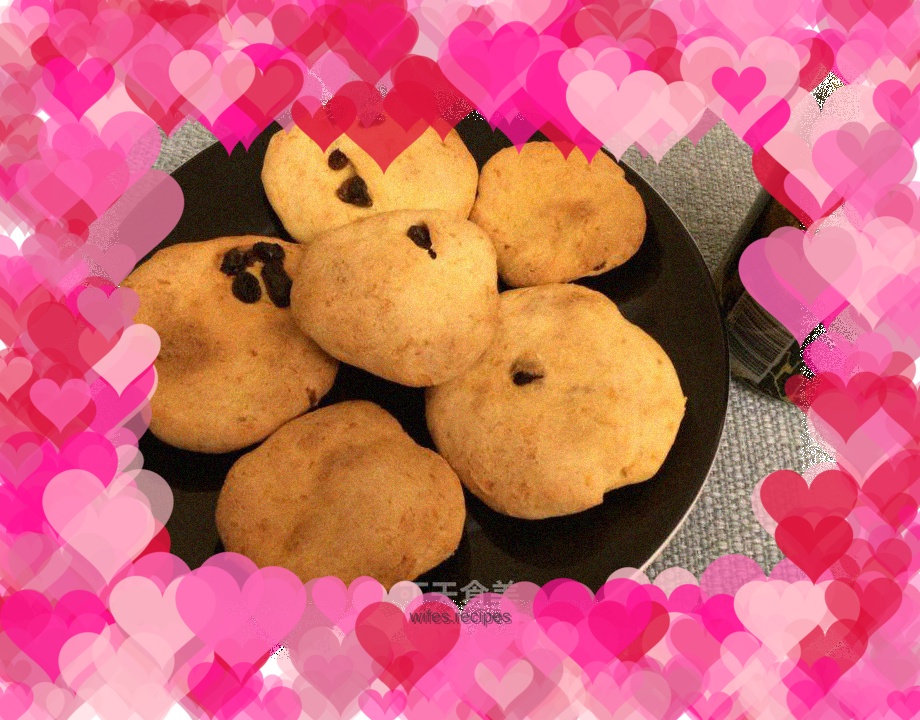 Cookie-shaped orange baked cookies