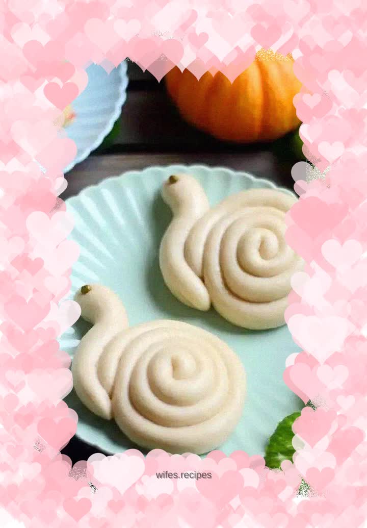 Milky snail roll