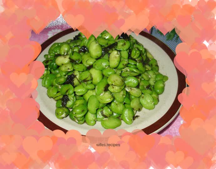 Stir-fried broad beans and rice with olives
