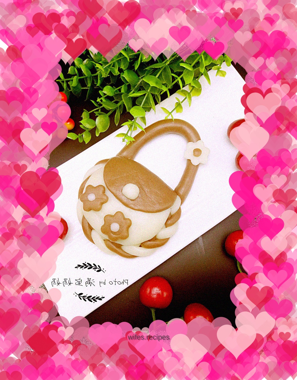 Glutinous rice and bean paste dessert buns