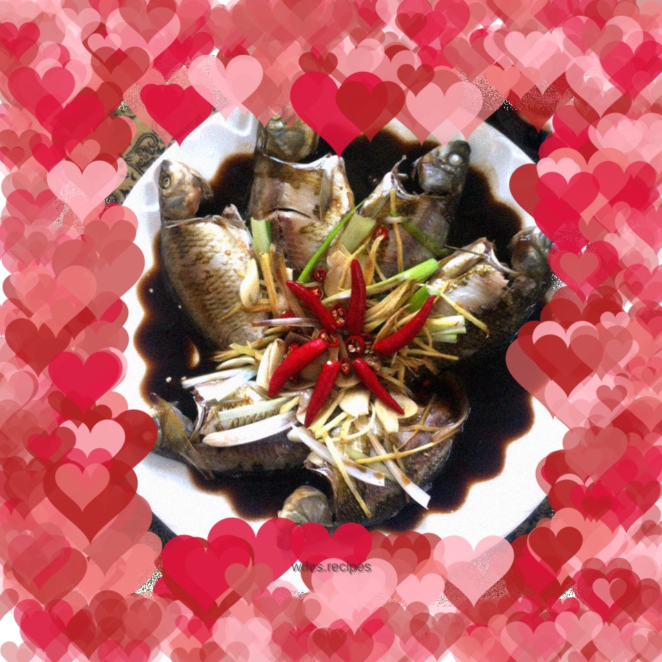 Steamed crucian carp
