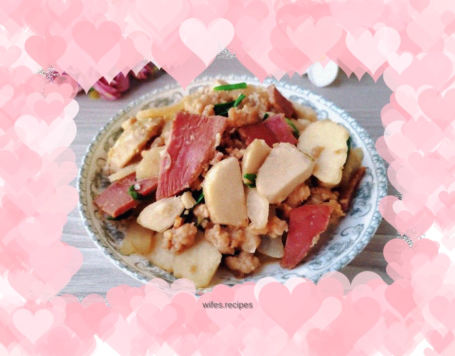 Minced pork, ham and roasted taro