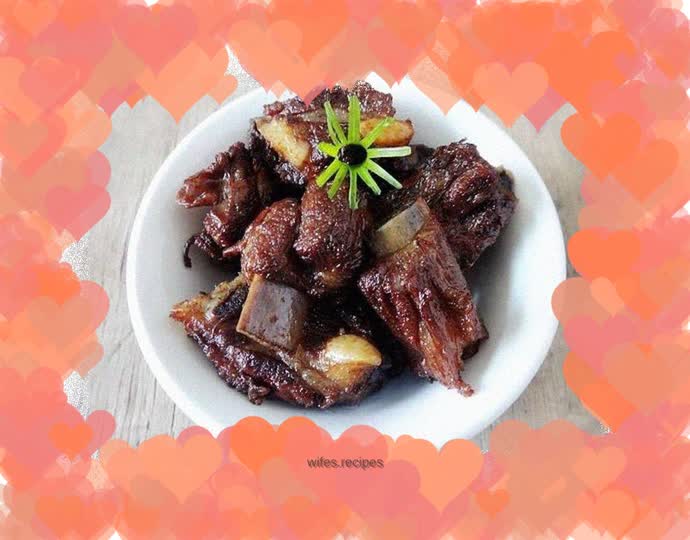 Braised pork ribs