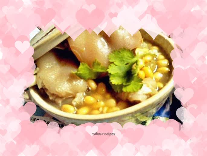 Soybean and pig trotters beauty soup