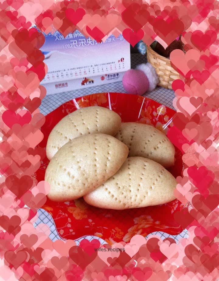 Whole-wheat steamed buns with lotus leaves