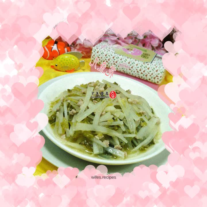Stir-fried shredded radish with pickled vegetables and minced meat