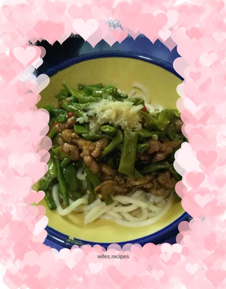 Spicy and delicious noodles with shredded pork and beans, a great addition to rice