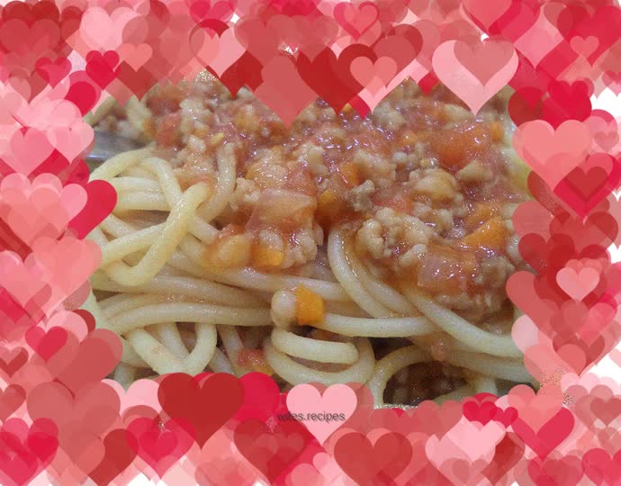 One Person’s Satisfaction—Home-cooked Tomato Bolognese Pasta