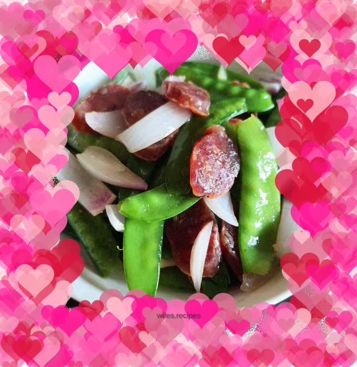 Stir-fried sausage with snow peas