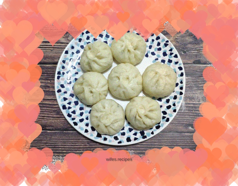 Chinese cabbage and meat buns