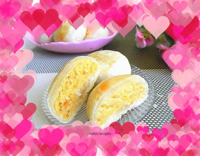 Coconut egg yolk filling shortbread