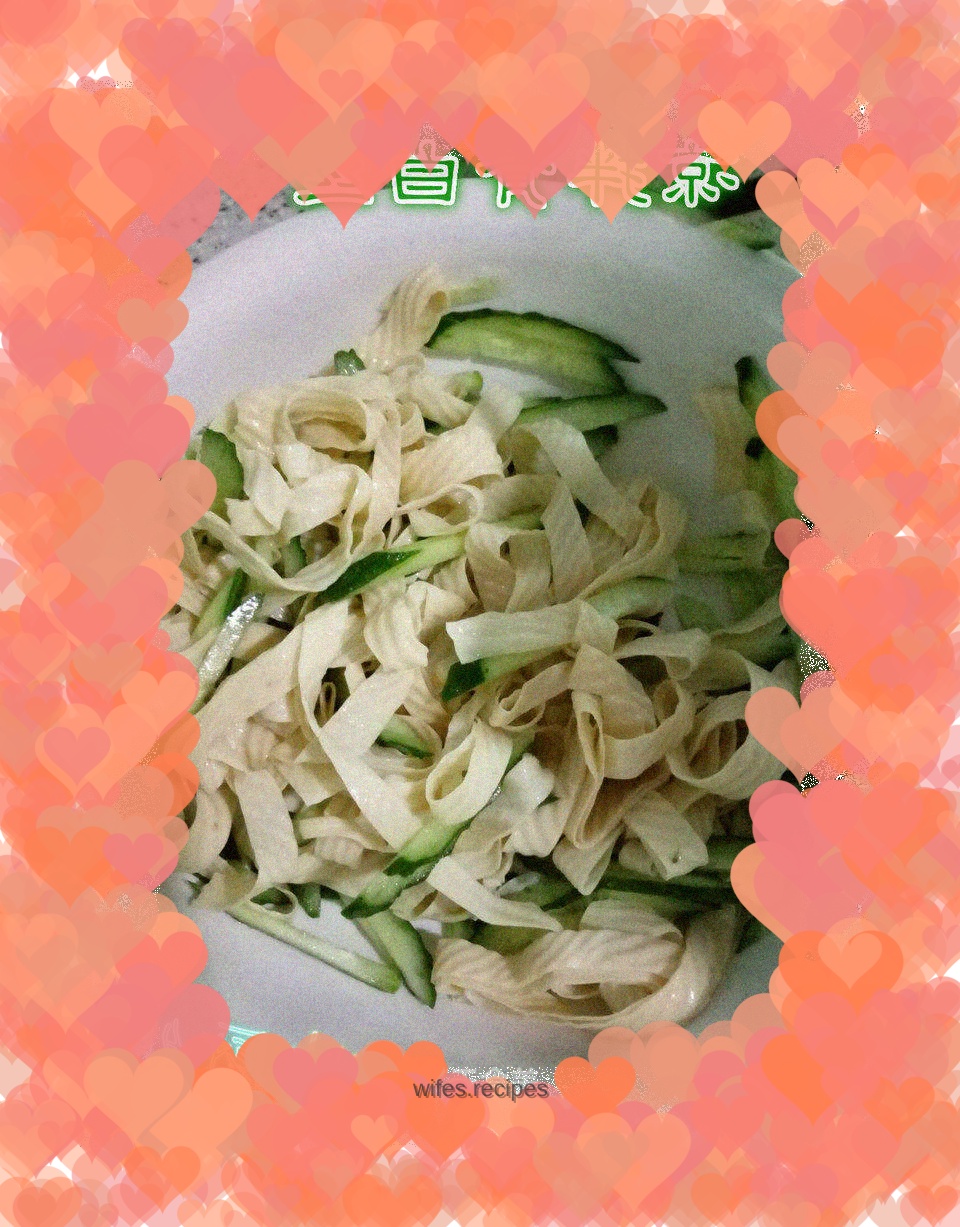 Cold Green and White Silk