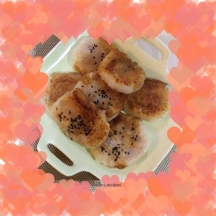 Red bean and glutinous rice buns