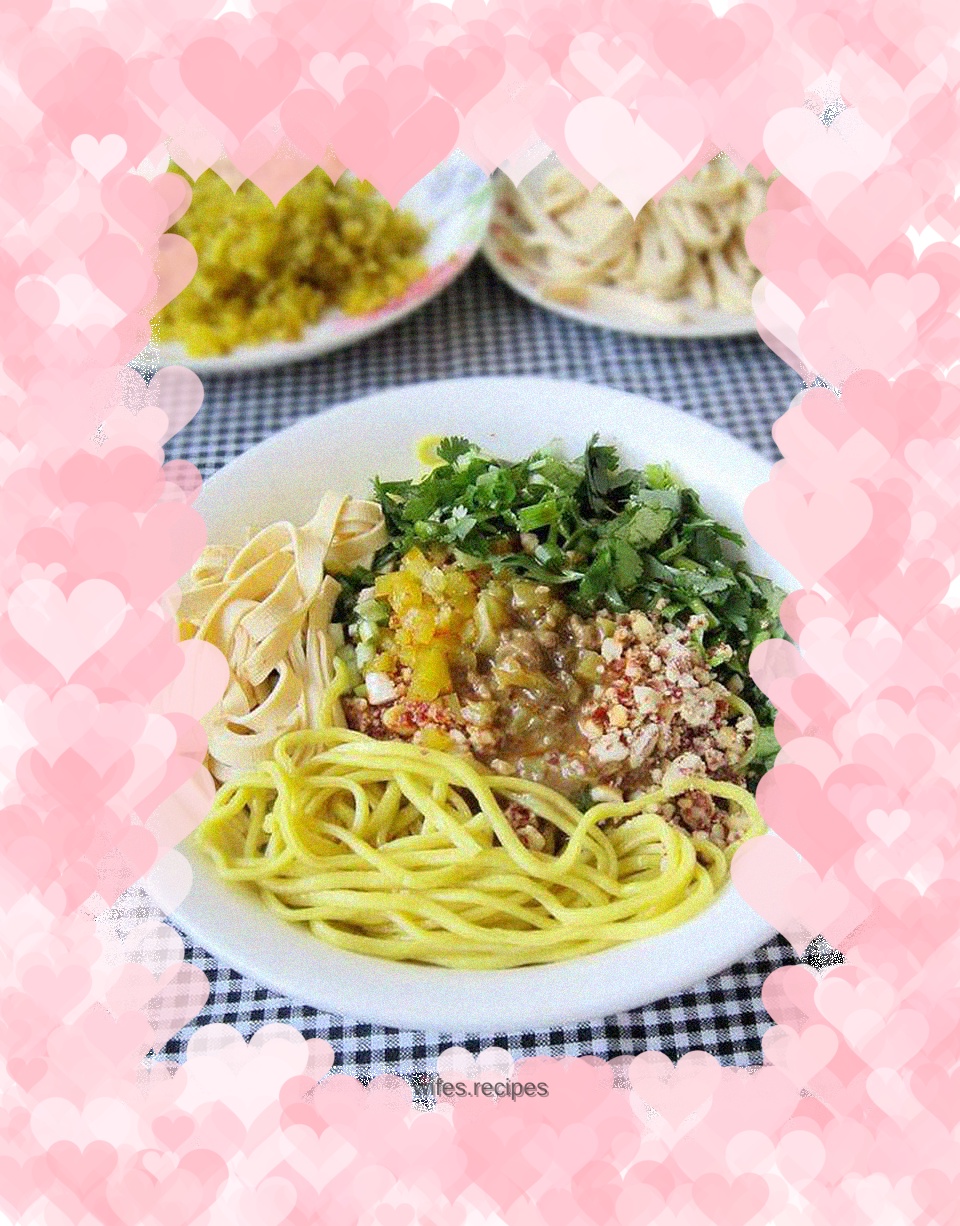 Homemade hot dry noodles