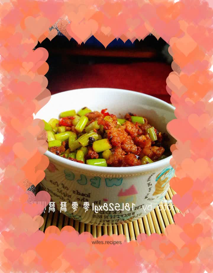 Stir-fried minced pork with black bean and garlic sprouts