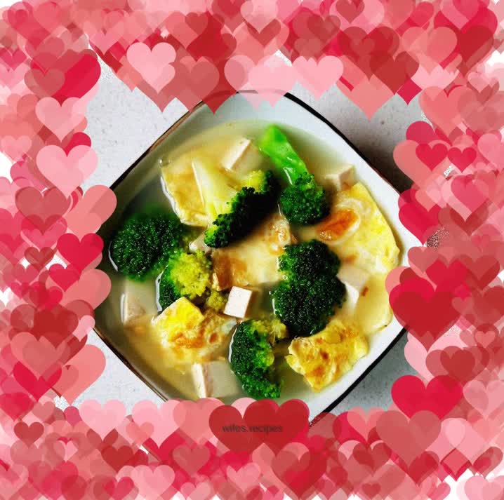Broccoli, Tofu and Egg Soup