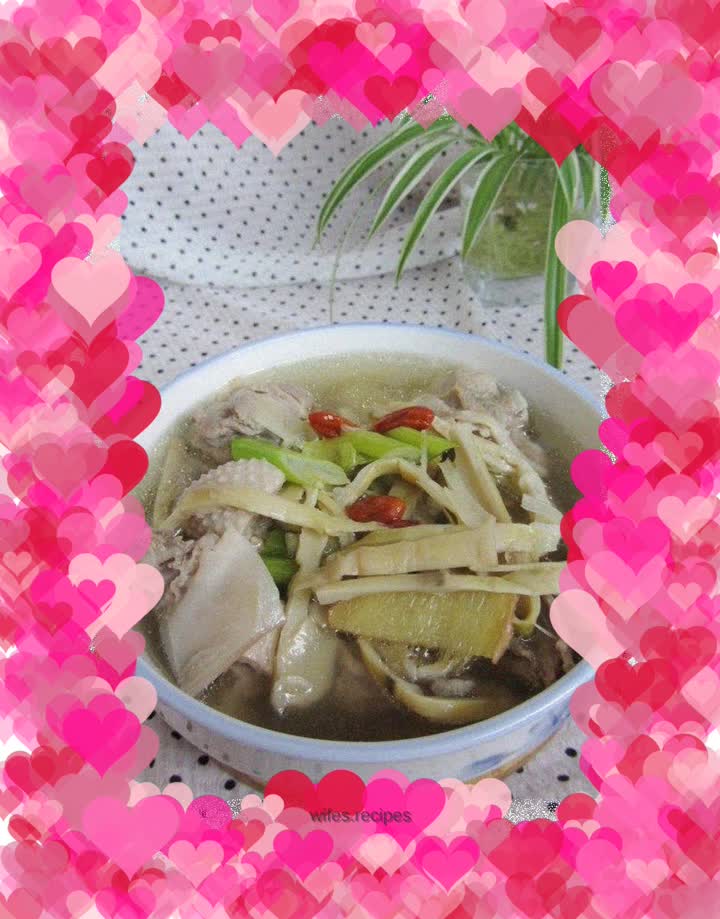 Braised duck cubes with salted bamboo shoots