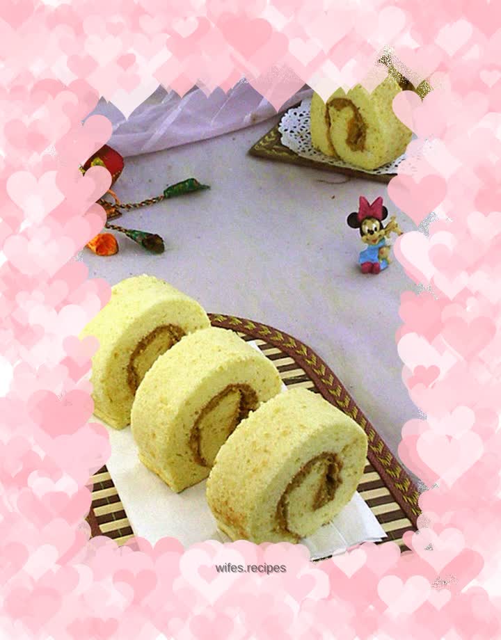 Meat floss cake roll