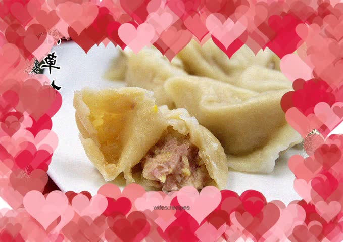 Cabbage and meat dumplings
