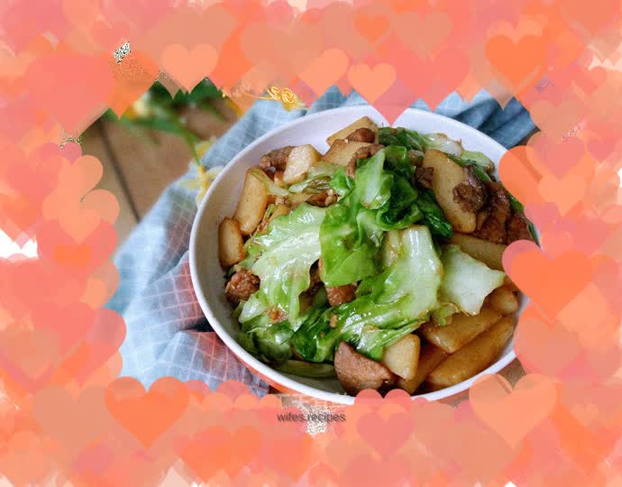 Stir-fried cabbage and potatoes