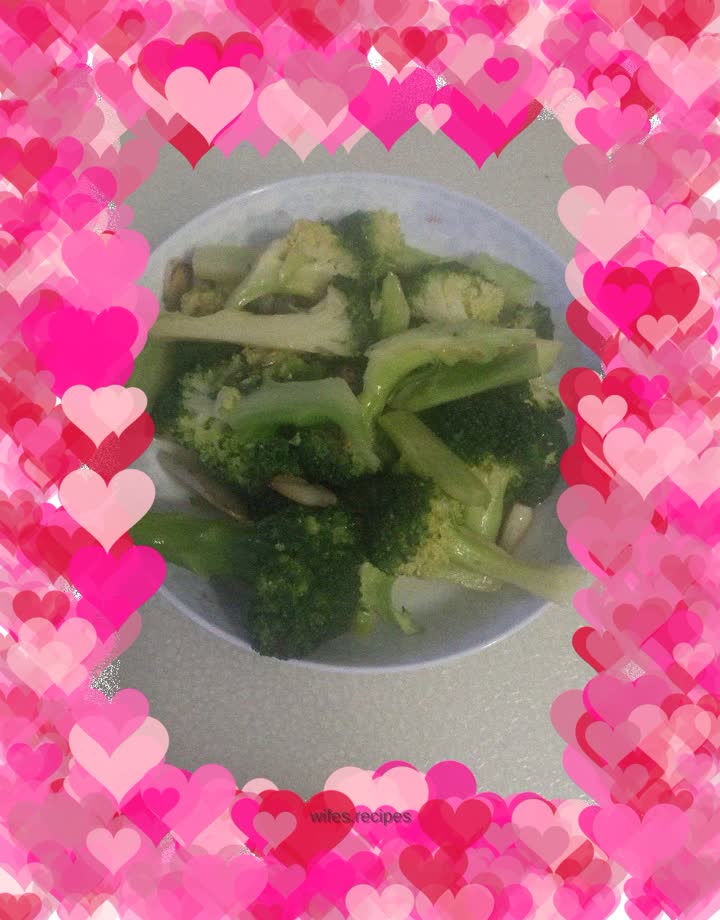 Stir-fried broccoli