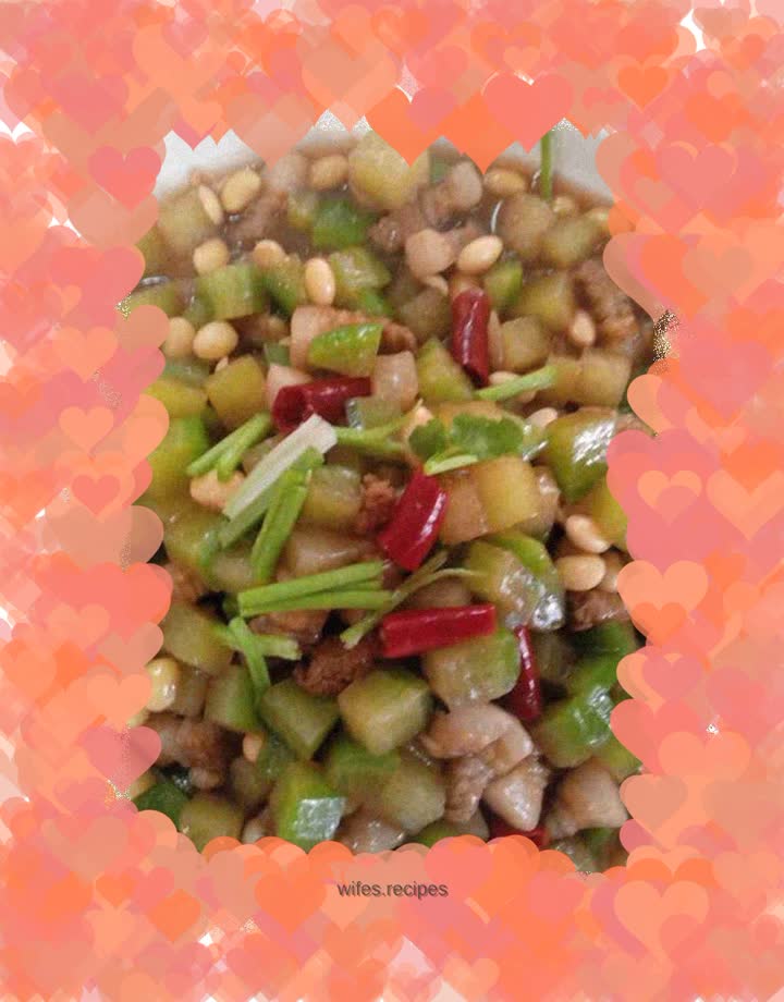 Pork Belly Stewed with Radish and Soybeans