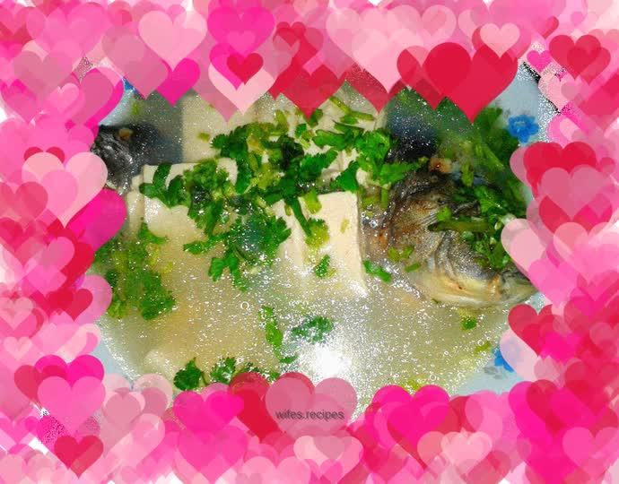 Warm a bowl of soup - crucian carp and tofu soup