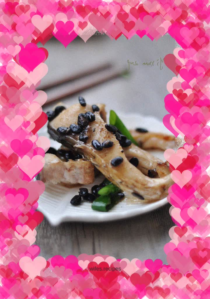 Braised grass carp with black bean sauce