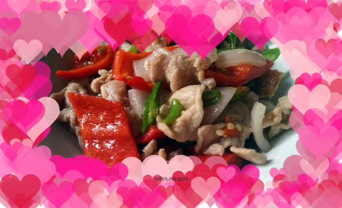 Stir-fried Pork with Bell Peppers and Onions