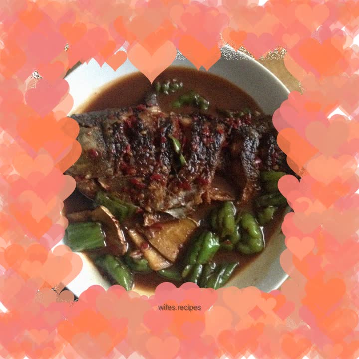 Simple braised crucian carp