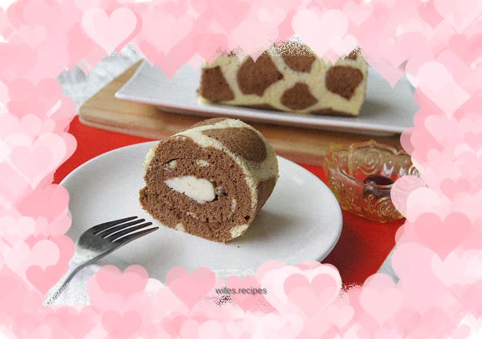 Giraffe chiffon cake roll