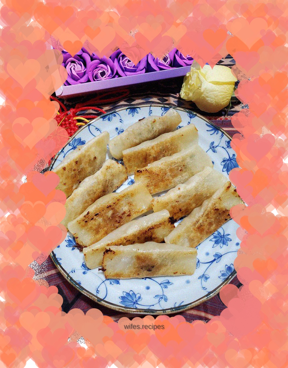 Fresh meat pot stickers