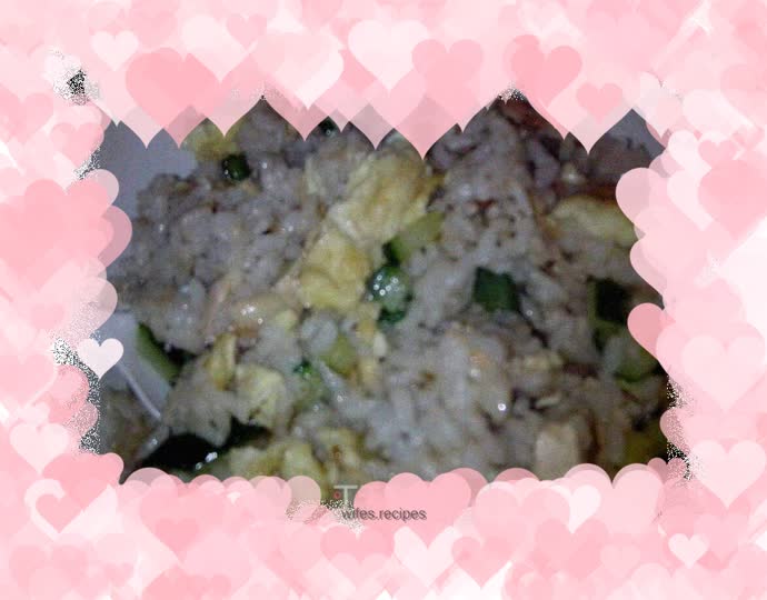 Fried rice with diced chicken