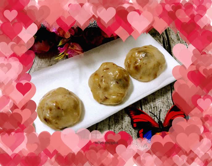 Steamed red dates and walnut cake