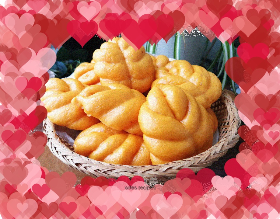 Golden Leaf Steamed Buns