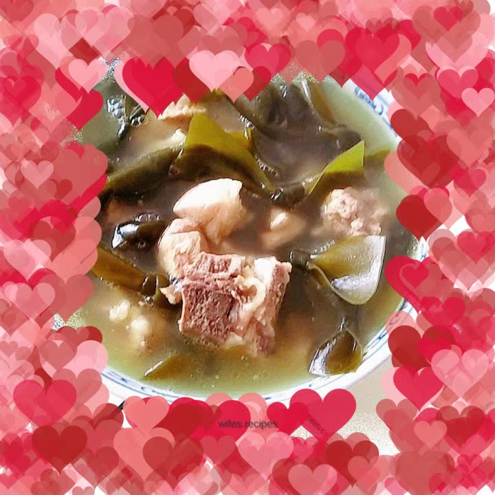Kelp Knot Pork Ribs Soup
