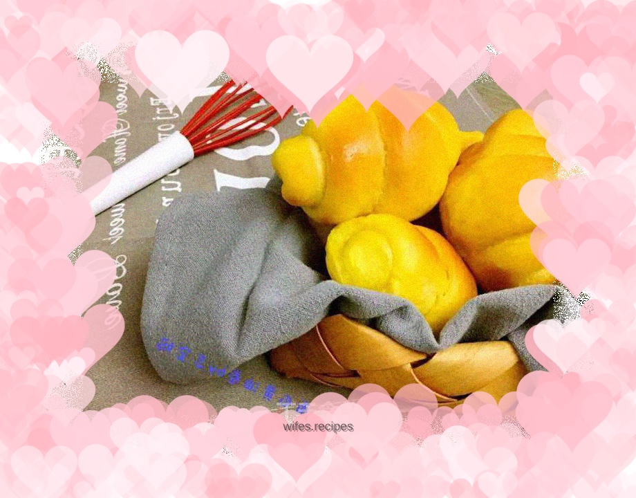 Cute pumpkin butter rolls