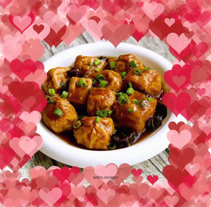 Fried tofu stuffed with meat