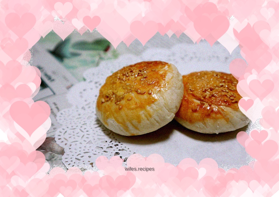 Pickled mustard and fresh meat mooncakes