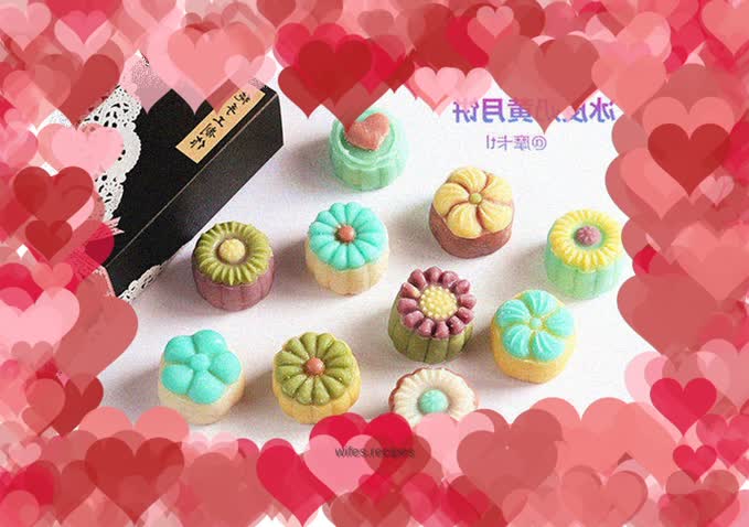 Mooncake Season: Snow Skin Custard Mooncake