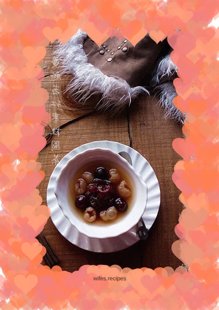 Cranberry, red dates and longan tea